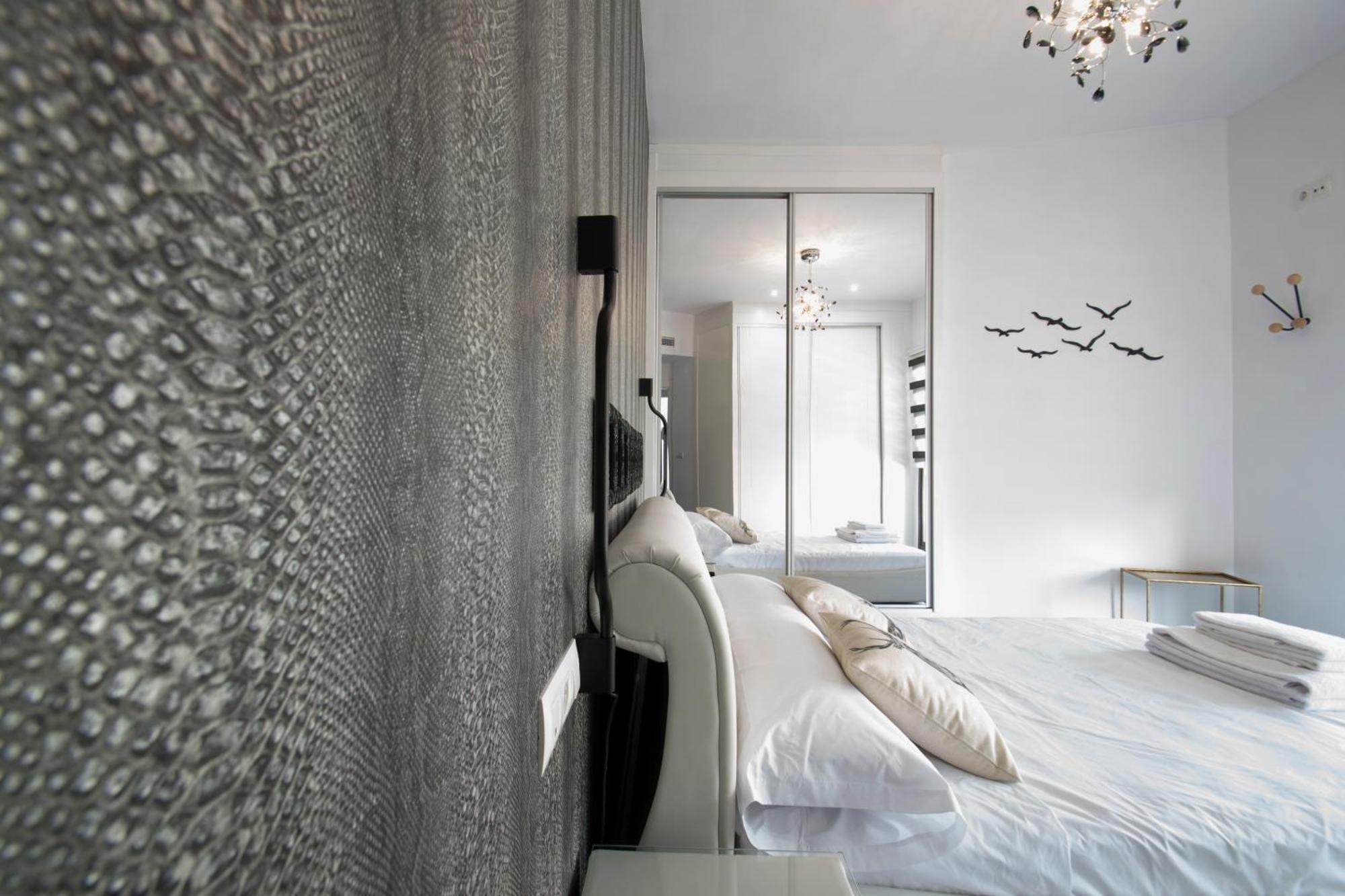 Apartamento Atico Real Suites Granada Ngoại thất bức ảnh