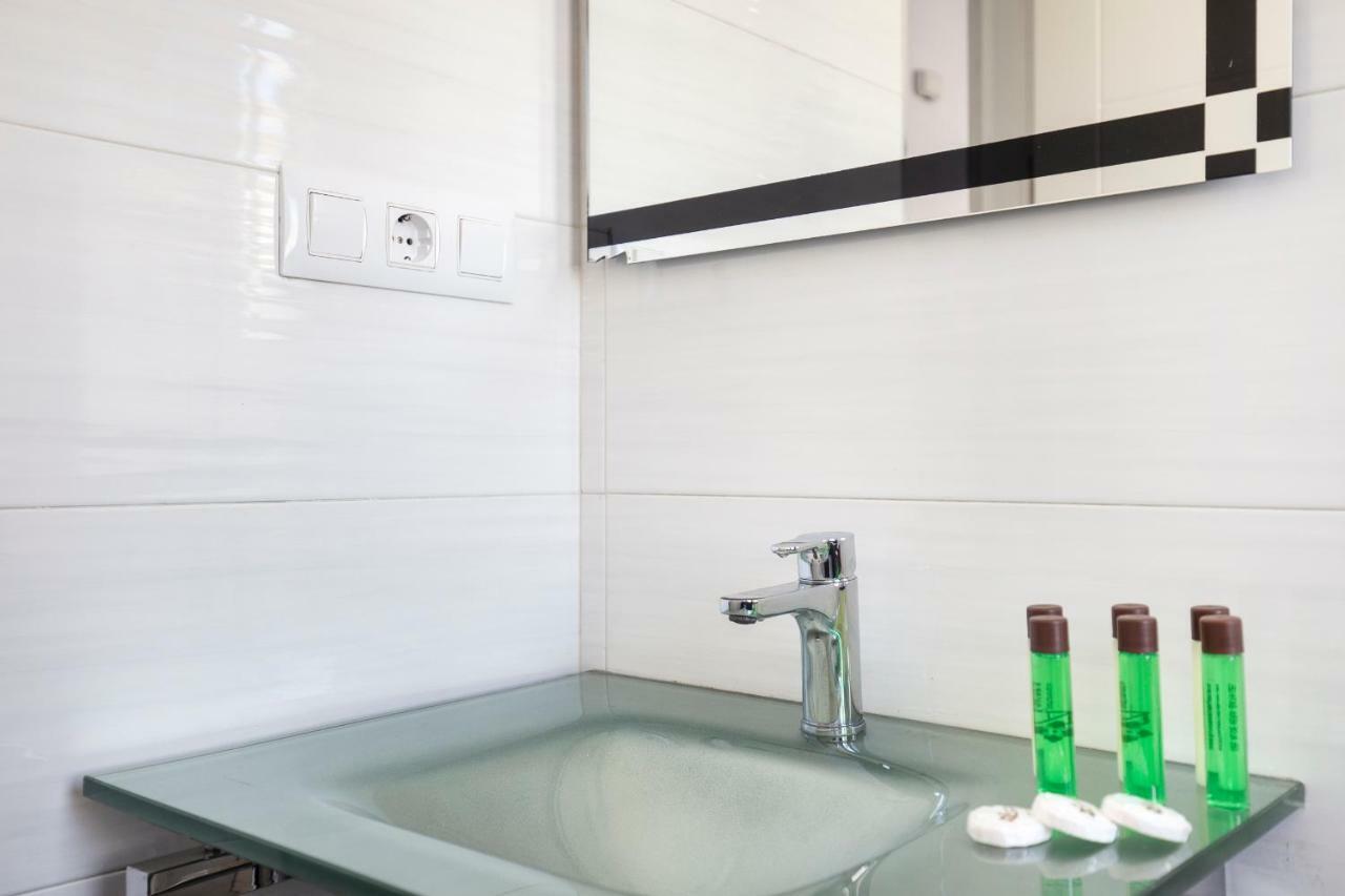 Apartamento Atico Real Suites Granada Ngoại thất bức ảnh